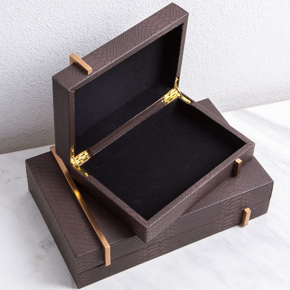 Set of 2 Snake print faux leather jewelry box with attached lid - Picture 6 of 6